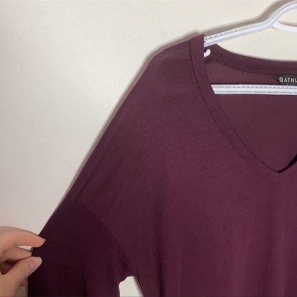 Athleta Cloudlight Relaxed V-Neck Maroon Tee XS - Picture 5 of 6